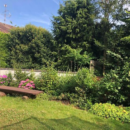 Gaestezimmer Mueller Neuss Exterior foto